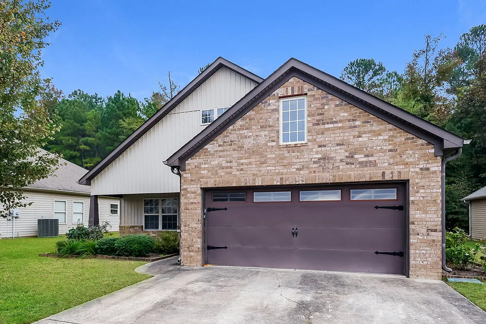 3 bed, 2.0 bath, 1825 sqft, $1,810 — Photo 3