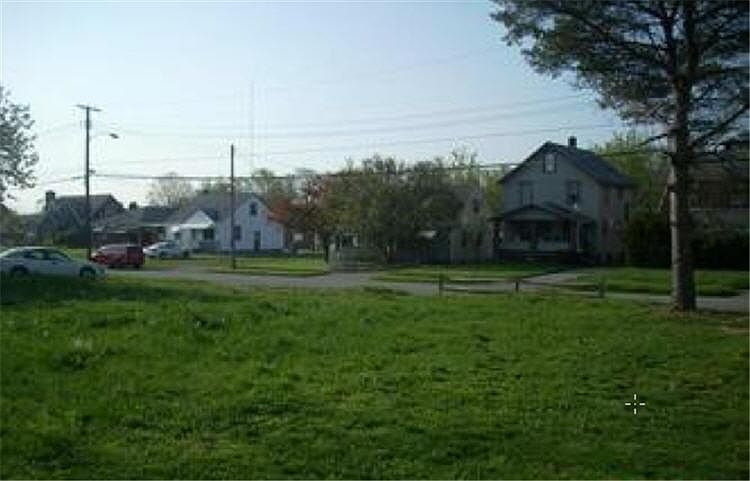 1st image of 554 E Boston Ave