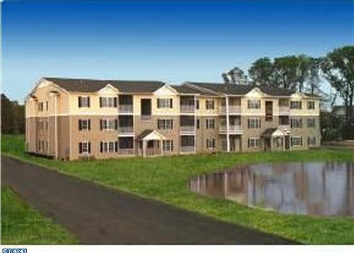 1st image of 319 Pebble Dr #319