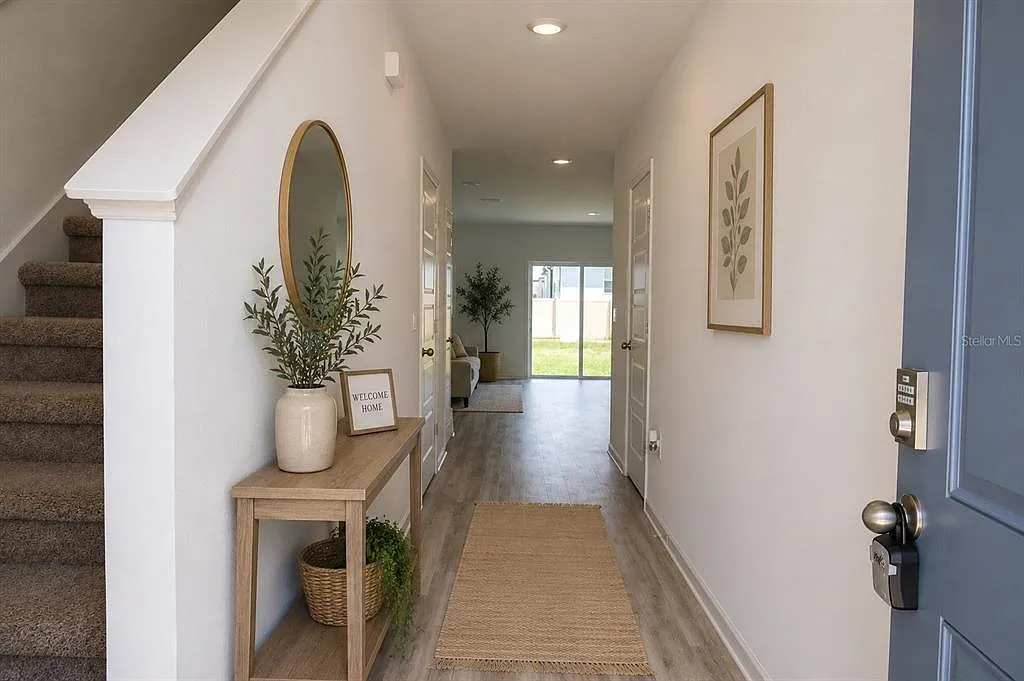 3 bed, 2.5 bath, 1463 sqft, $1,950 — Photo 2