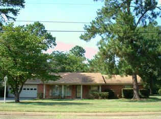 2812 Mary Mack Dr, Marshall, TX 75672