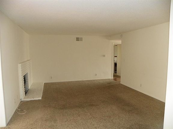 4th image of 5242 Park Ave