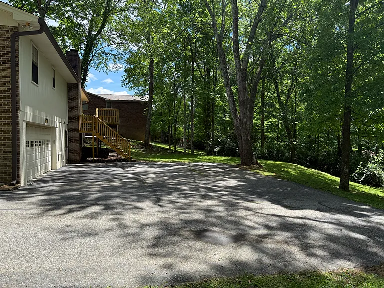 304 Gardner Rd — Photo 26