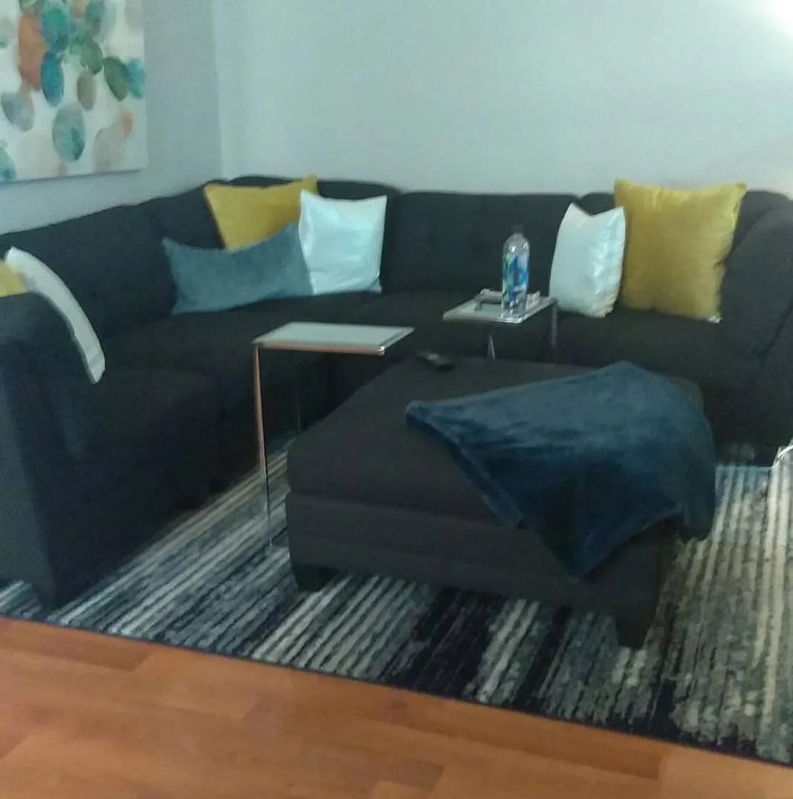 2 bed, 1000 sqft, $1,800 — Photo 2
