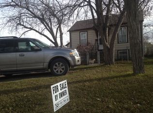 531 W 2nd St, Chadron, NE 69337