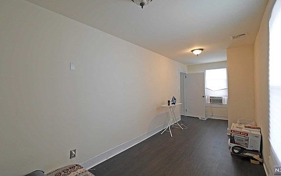 5th image of 227 Godwin Ave Floor 2