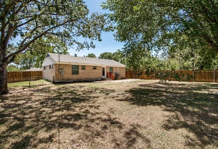 3401 Sidney Dr — Photo 23