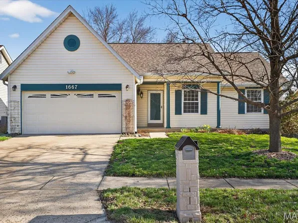 1667 Celerity Dr, Florissant, MO 63031