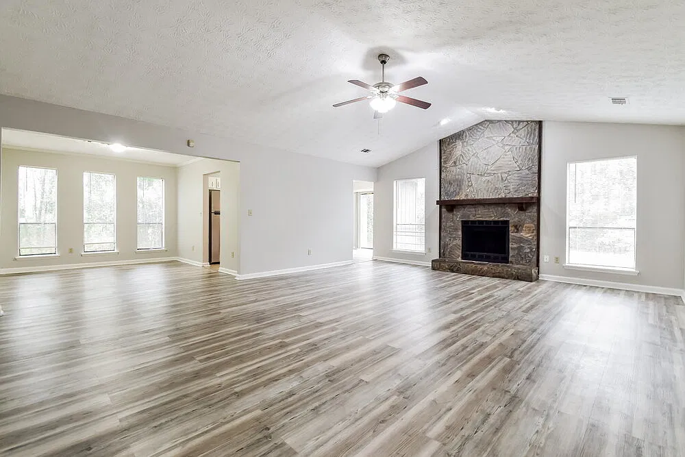 4 bed, 2.0 bath, 1770 sqft, $1,970 — Photo 4