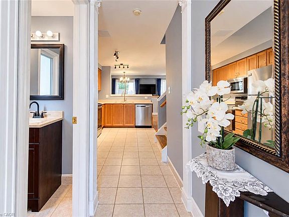 3rd image of 327 Oprington Pl