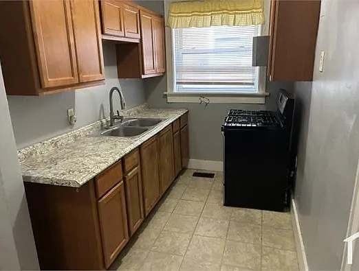 1 bed, 850 sqft, $675 — Photo 3