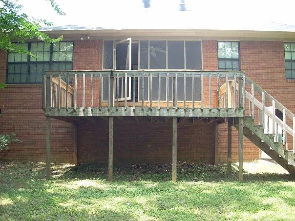 2919 Pointewest Dr — Photo 3