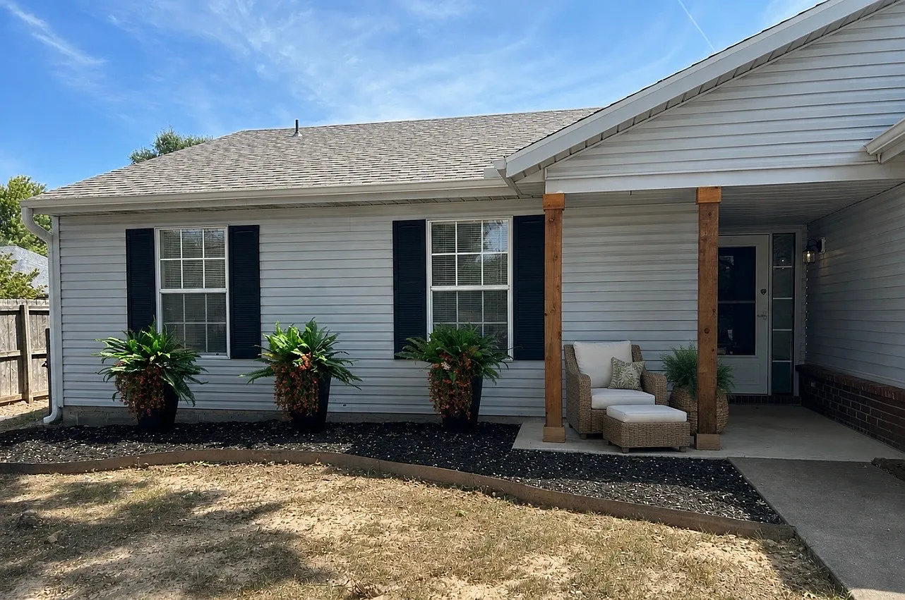 3 bed, 1132 sqft, $1,755 — Photo 1