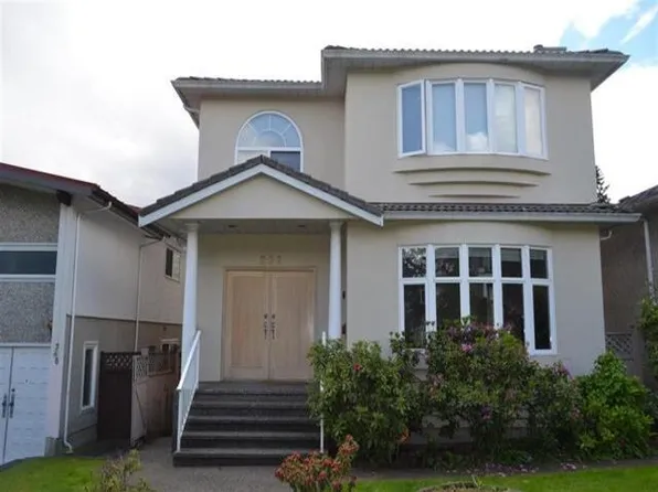 256 W 48th Ave, Vancouver, BC V5Y 2Y8