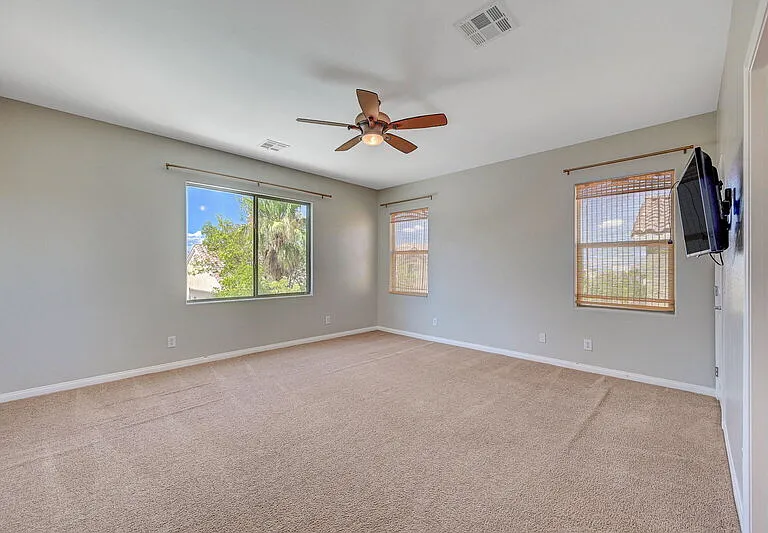 9152 Kentwell Ave — Photo 35