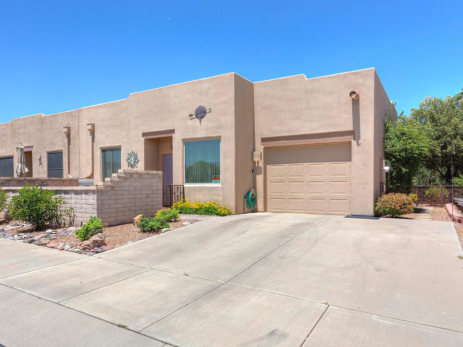3696 S Paseo De Los Nardos — Photo 1
