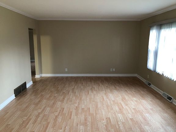 2nd image of 194 Ann St