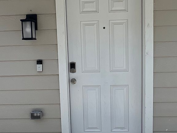 4th image of 2120 Southridge #B