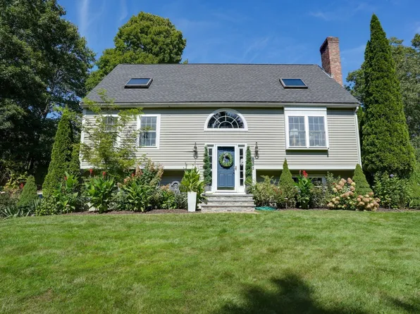 293 Brigham St, Hudson, MA 01749