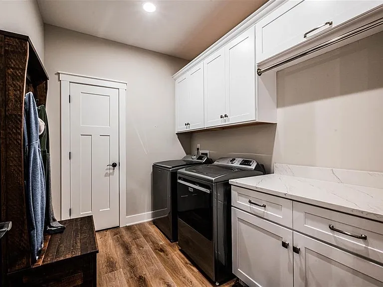 841-A Denzil Ave #A — Photo 17
