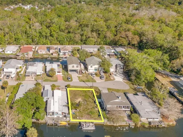 7253 Aberdeen Ct, Weeki Wachee, FL 34607