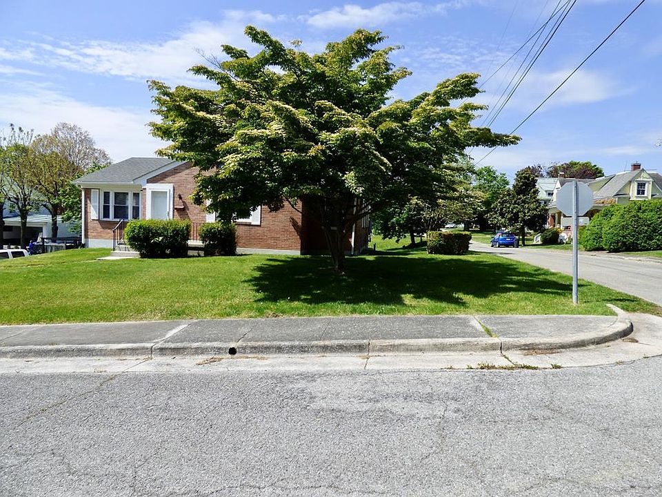 1st image of 395 N 5th St