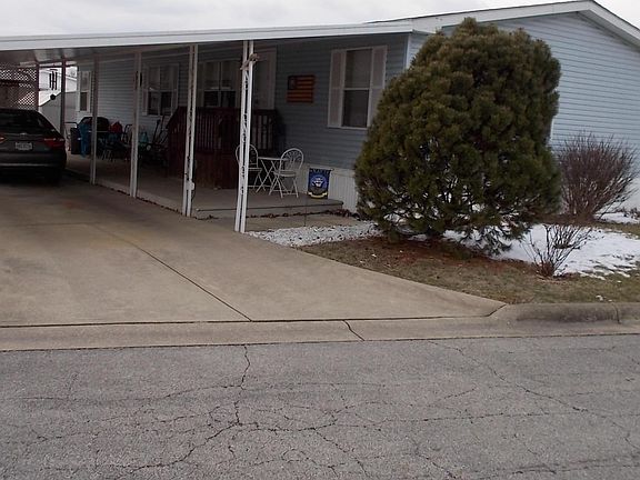 2nd image of 5481 Desert Ln
