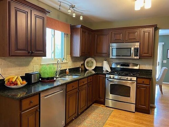 2nd image of 3213 Kilburn Park Cir