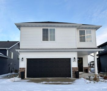 8040 Goldfinch Dr, Horace, ND, 58047