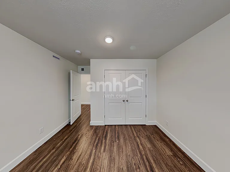 2634 W 3340 S — Photo 12