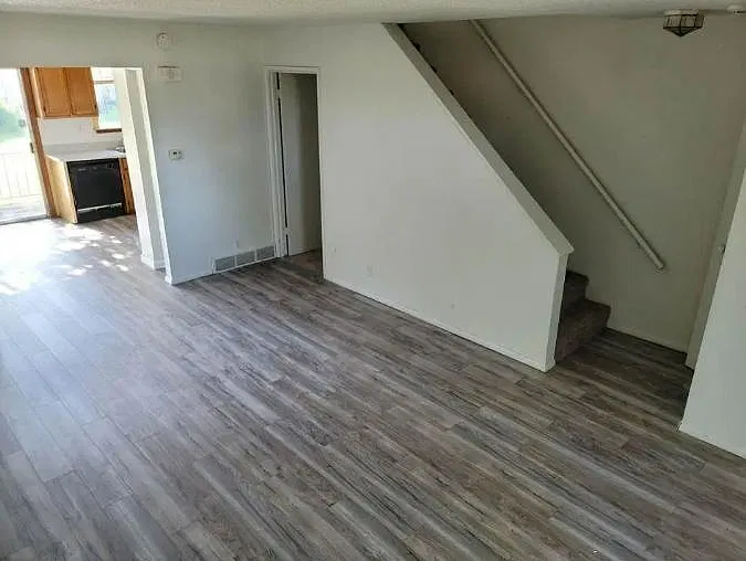 2 bed, 1054 sqft, $1,200 — Photo 3