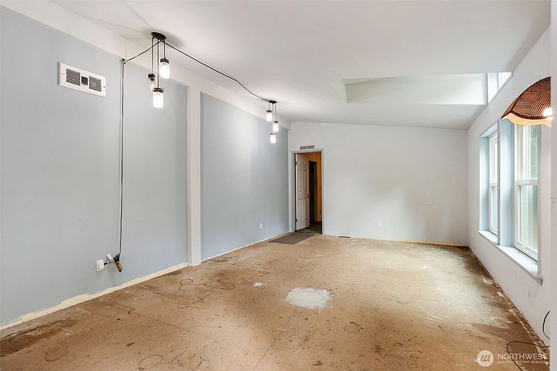 5th image of 1234 Morganmarsh Spur W