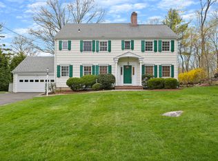 29 Verona Dr, Riverside, CT 06878