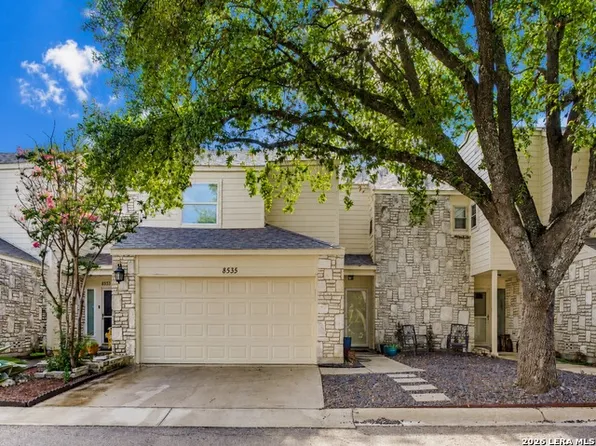 8535 Echo Creek Ln, San Antonio, TX 78240