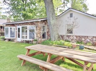 0057 E Maplewood Dr, Wawaka, IN 46794