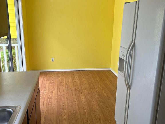 3rd image of 6749 Chicago Ave