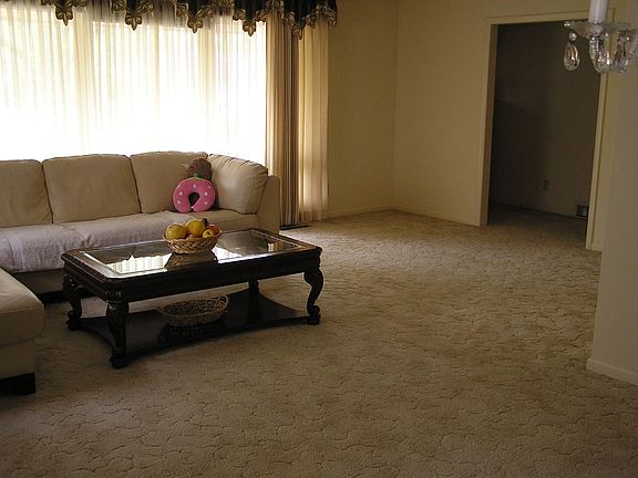 4th image of 503 S Orchard Dr