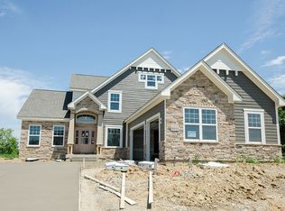 2011 Lariat Ct, Centerville, OH 45458