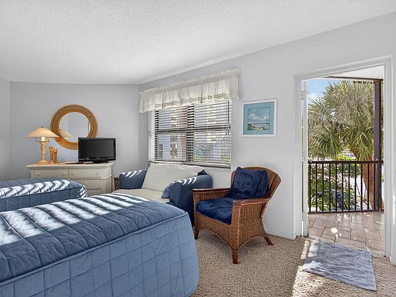 5th image of 501 N Riverside Drive #301