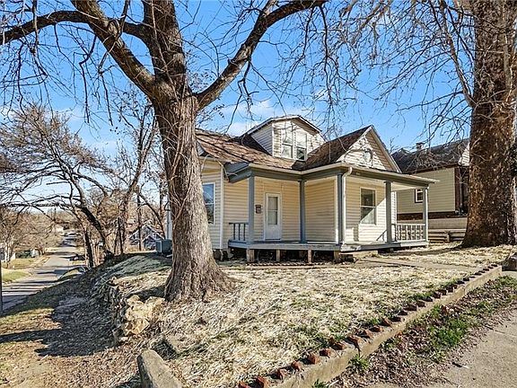 2nd image of 501 Blake St