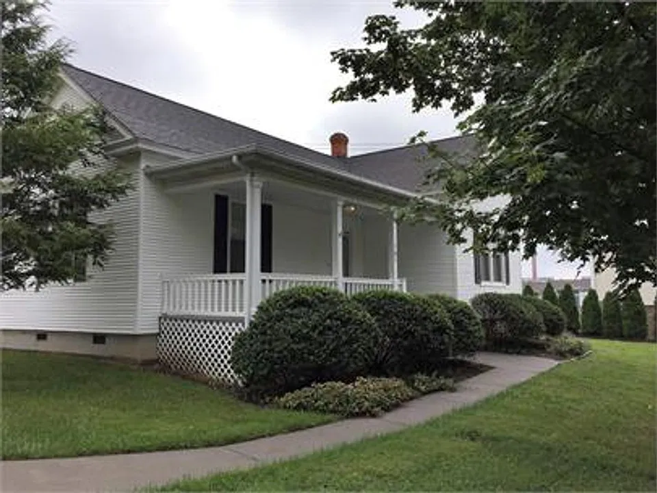 701 Toms Creek Rd