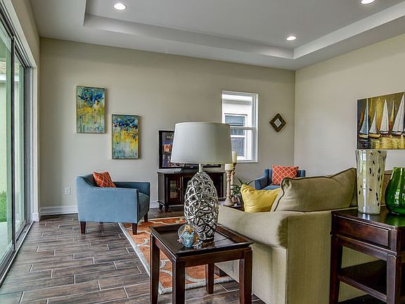 Westbury staged home - Great Room