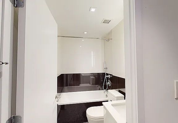 4th image of 694 Columbus Ave Unit 6C