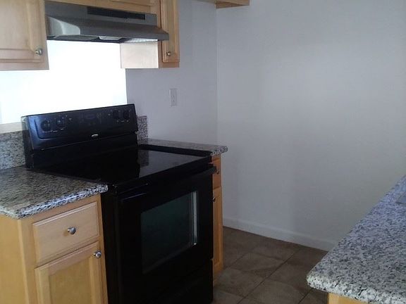 4th image of 328 Coronado Ave APT 4
