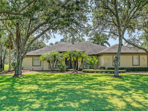 1639 Kingsdown Dr, Sarasota, FL 34240