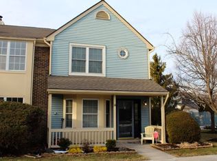 22 Hopkinson Ct #822, East Windsor, NJ 08520