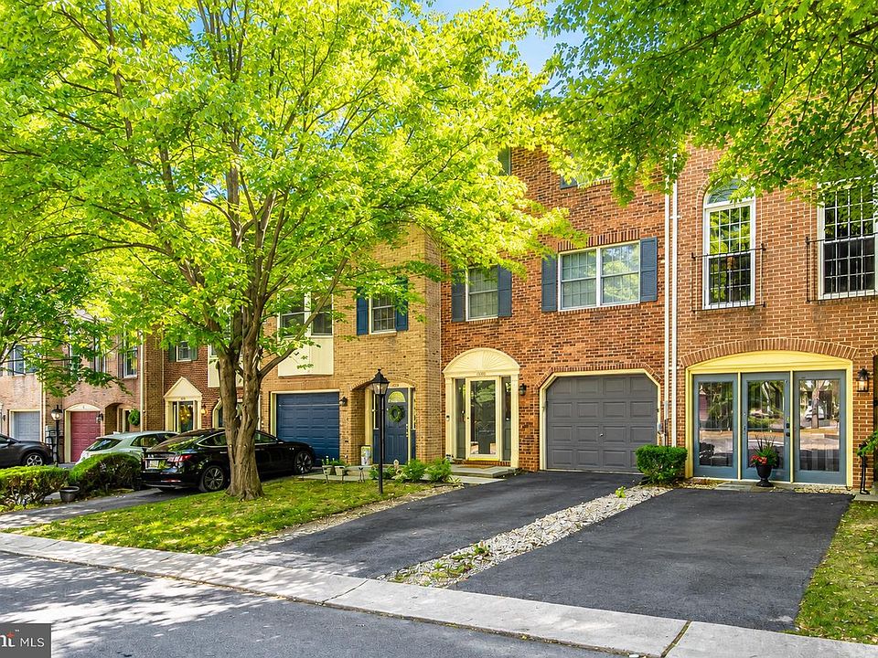 1st image of 1006 Lindsay Ln