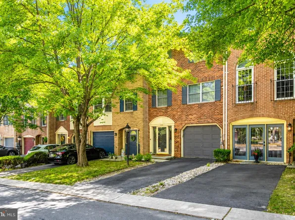 1006 Lindsay Ln, Hagerstown, MD 21742
