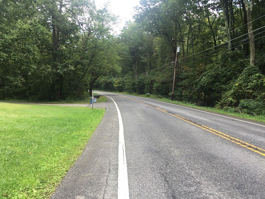 2nd image of 303 Great Meadows Rd