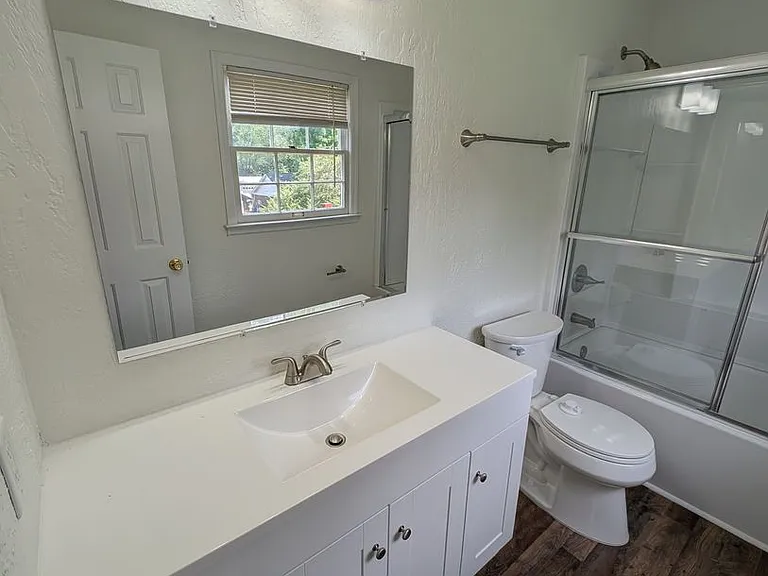 1060 Sandy Springs Rd NW — Photo 27